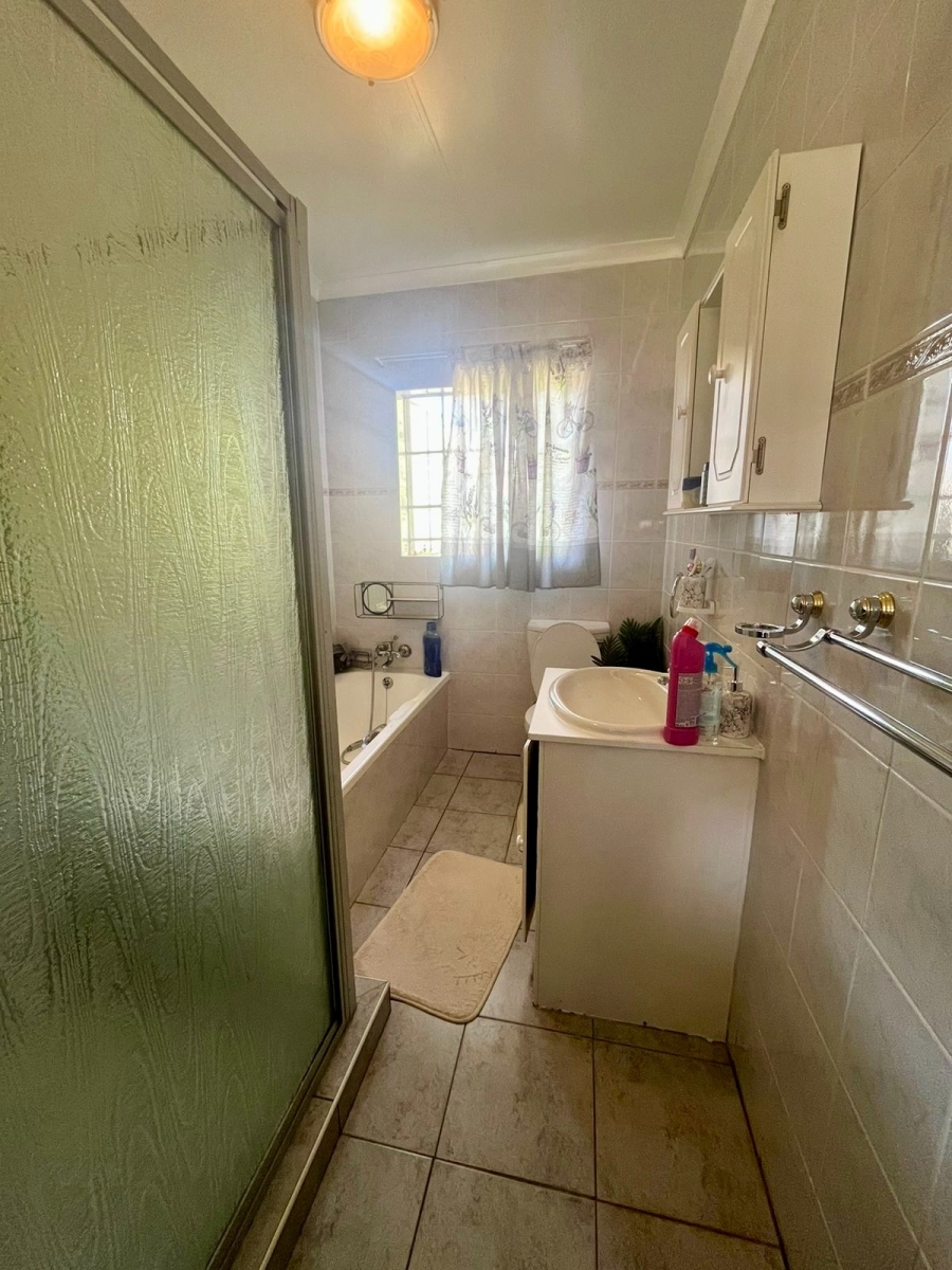 3 Bedroom Property for Sale in Protea Park North West